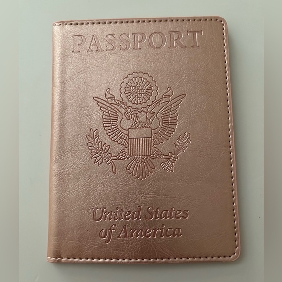 Passport Holder Cover Wallet for Travel / Pink / BRAND NEW - Picture 1 of 3